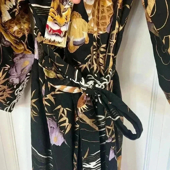 Rare Japanese Kimono - One Size HAPPICOAT Dragon and Tiger Men‘s - Picture 7 of 11